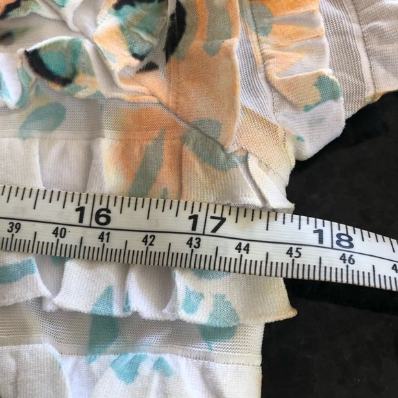 MCM butterfly Top with layered ruffles size Petite Medium - Picture 6 of 7